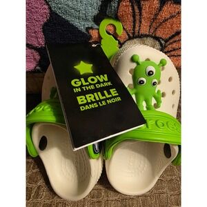 Crocs Classic Glow Alien Clog T Toddler Size C5 White Lime Green 208653-90H NEW